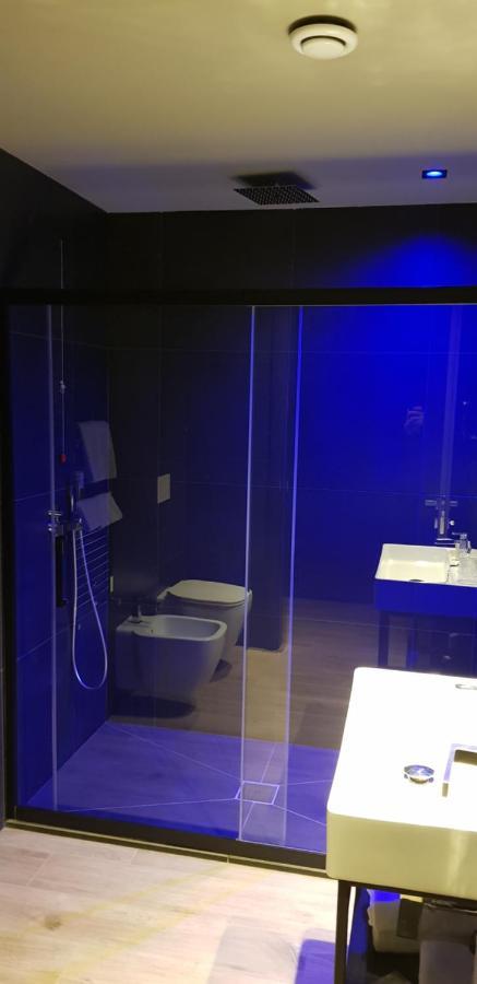 2LeoniMHotel Città Sant'Angelo Esterno foto