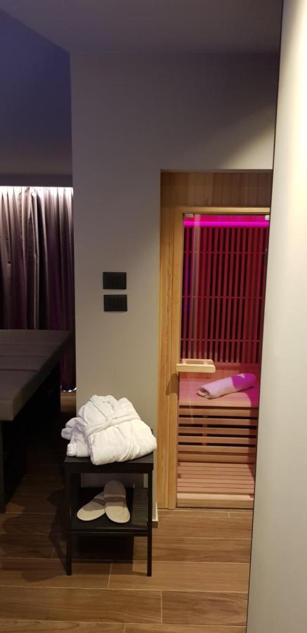 2LeoniMHotel Città Sant'Angelo Esterno foto
